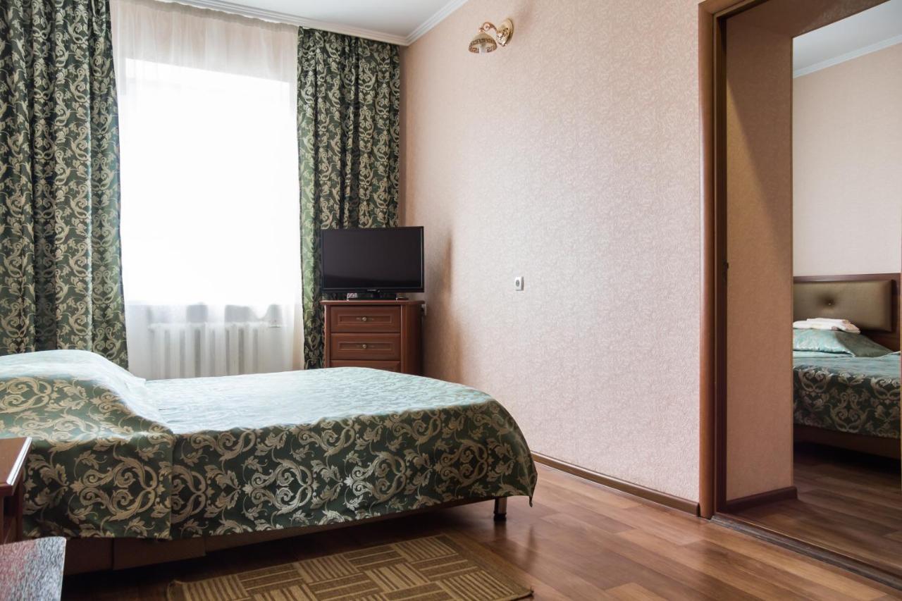 Uman Hotel Экстерьер фото